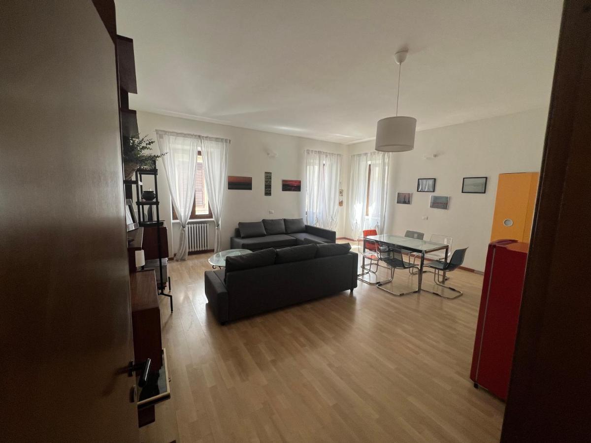La Torretta Apartment Peschiera del Garda Ngoại thất bức ảnh