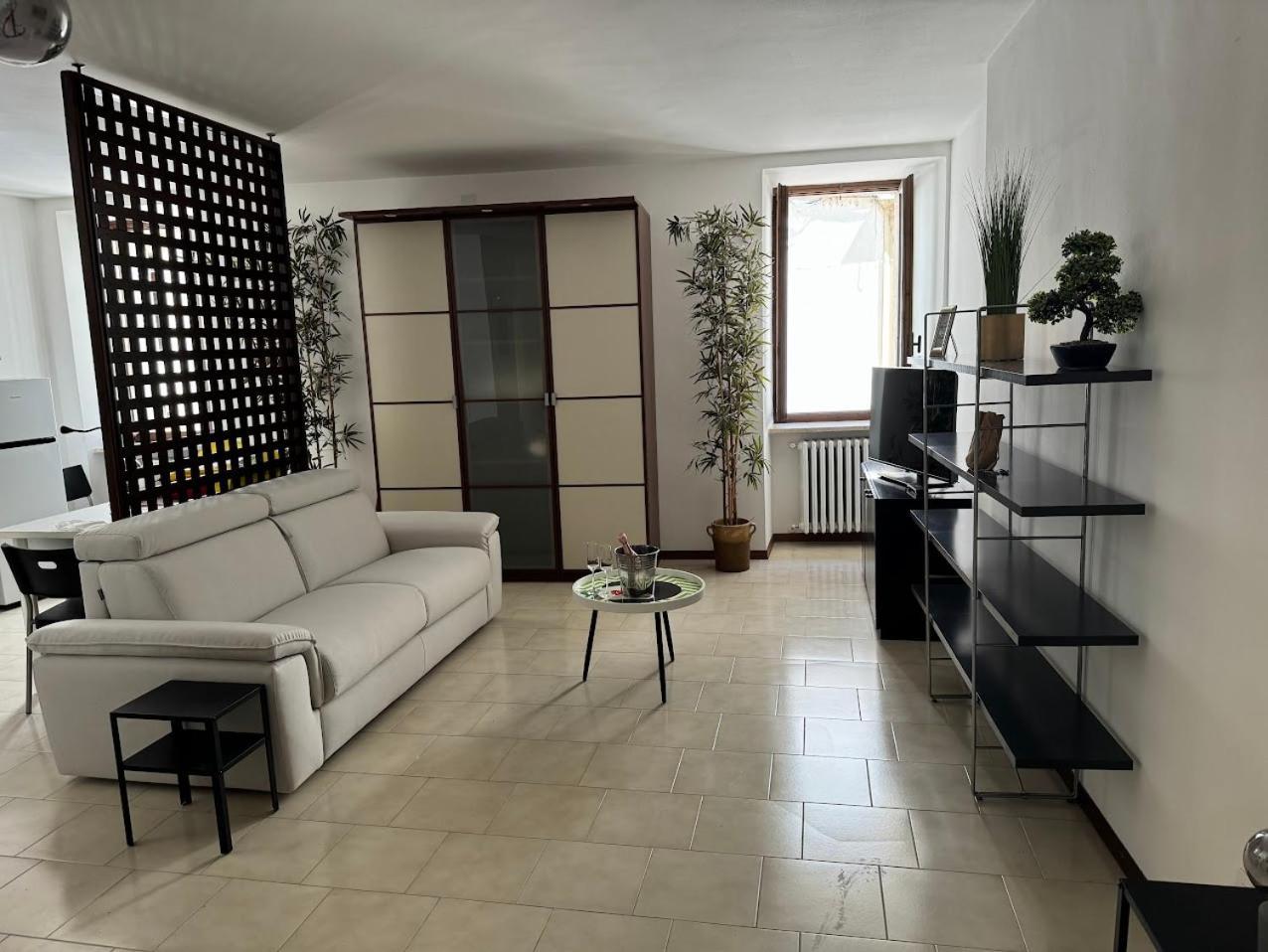 La Torretta Apartment Peschiera del Garda Ngoại thất bức ảnh
