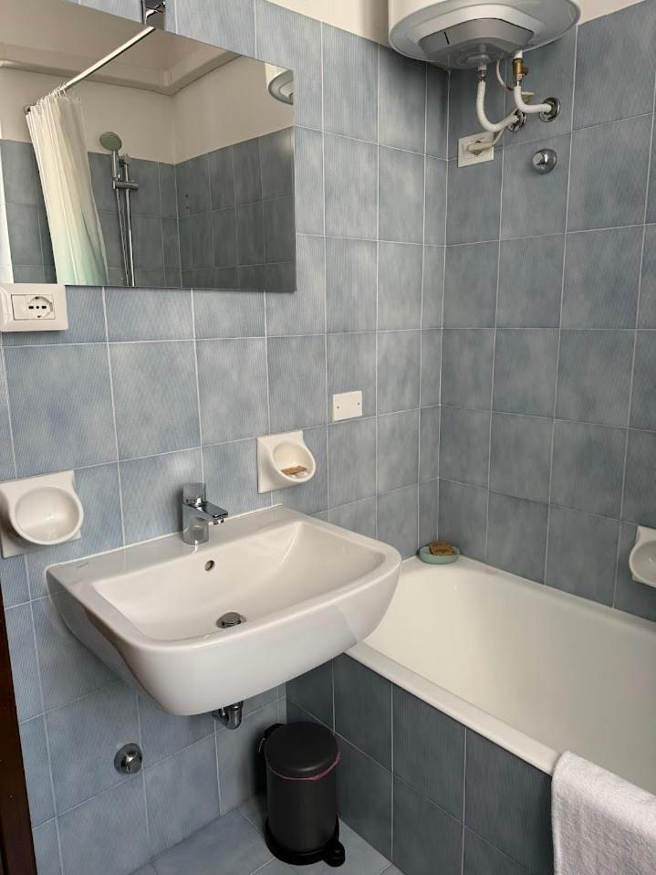 La Torretta Apartment Peschiera del Garda Ngoại thất bức ảnh